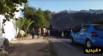 بالفيديو.. انقلاب سيارة أمنية تابعة للشرطة وسط الحسيمة بالفيديو.. انقلاب سيارة أمنية تابعة للشرطة وسط الحسيمة