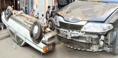 السرعة المفرطة وعدم احترام حق الأسبقية وراء حادثة انقلاب سيارة أجرة كبيرة بالناظور السرعة المفرطة وعدم احترام حق الأسبقية وراء حادثة انقلاب سيارة أجرة كبيرة بالناظور