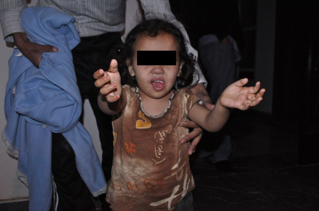 مواطنون يوقفون بالناظور شاب حاول إغتصاب طفلة تبلغ من العمر حوالي 3 سنوات مواطنون يوقفون بالناظور شاب حاول إغتصاب طفلة تبلغ من العمر حوالي 3 سنوات