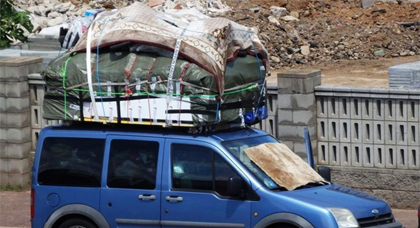 توقيفات بالجملة في حق مغاربة المهجر الناقلين للخردة توقيفات بالجملة في حق مغاربة المهجر الناقلين للخردة