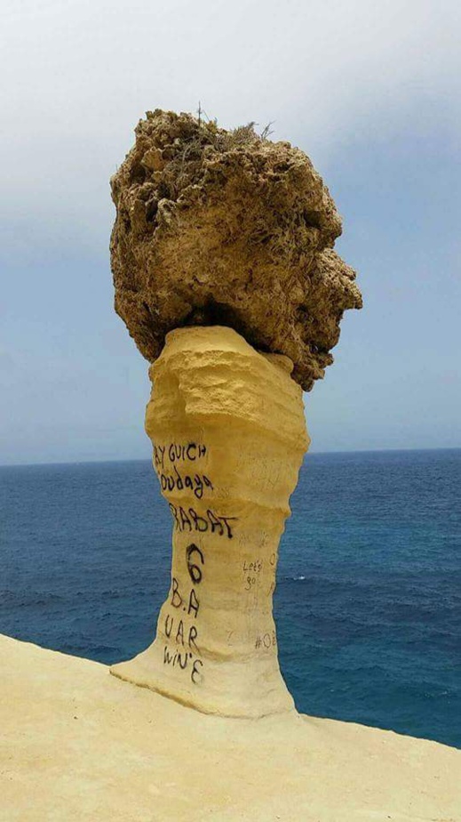 لبسالة.. تشويه جمالية شاطئ "كارا بلانكا" يثير غضب النشطاء الفايسبوكيون لبسالة.. تشويه جمالية شاطئ "كارا بلانكا" يثير غضب النشطاء الفايسبوكيون