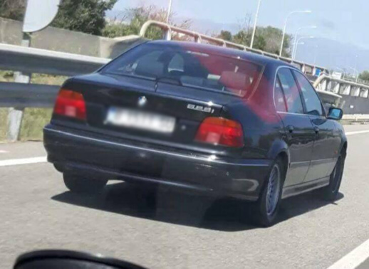 نشطاء يحذرون أفراد الجالية المغربية العائدين الى ديار المهجر من سيارة مشبوهة تسير على طرقات اسبانيا   