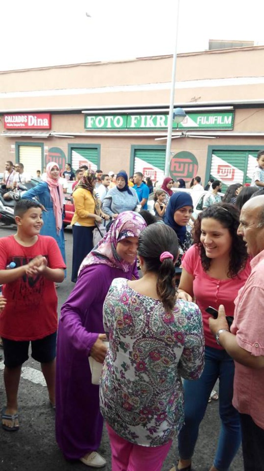 للمرة الثانية.. مسلموا مليلية يخرجون في مسيرة حاشدة للتنديد بقرار منعهم من استيراد أضاحي العيد من المغرب للمرة الثانية.. مسلموا مليلية يخرجون في مسيرة حاشدة للتنديد بقرار منعهم من استيراد أضاحي العيد من المغرب