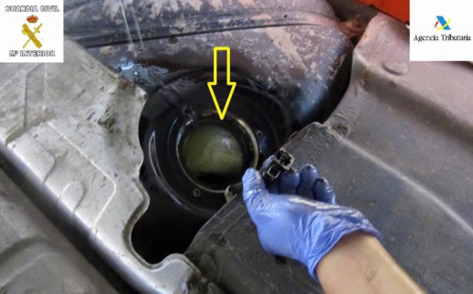 مليلية.. العثور على كمية مهمة من الحشيش داخل سيارة مغربي مقيم ببلجيكا مليلية.. العثور على كمية مهمة من الحشيش داخل سيارة مغربي مقيم ببلجيكا