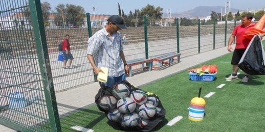 مدرب حراس فتح الناظور أحمد لحقيقي: لدينا حراس سوف يؤمنون شباك الفريق بشكل كبير مدرب حراس فتح الناظور أحمد لحقيقي: لدينا حراس سوف يؤمنون شباك الفريق بشكل كبير