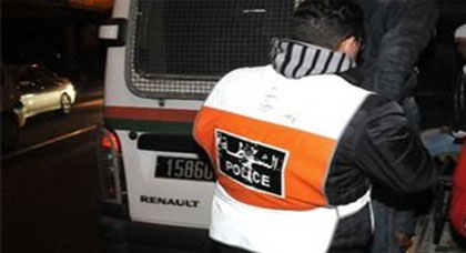 توقيف مواطن هولندي من أصل مغربي حاول تهريب 17 ألف أورو توقيف مواطن هولندي من أصل مغربي حاول تهريب 17 ألف أورو