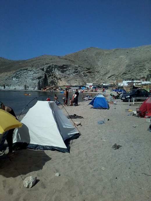 مواطنون لناظورسيتي: النفايات والمخلفات تشوه جمالية شاطئ "دشارانا" بجماعة بني شيكر مواطنون لناظورسيتي: النفايات والمخلفات تشوه جمالية شاطئ "دشارانا" بجماعة بني شيكر