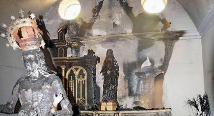 مغربي يحرق كنيسة بإسبانيا ويستهدف تماثيل مريم العذراء لهذا السبب