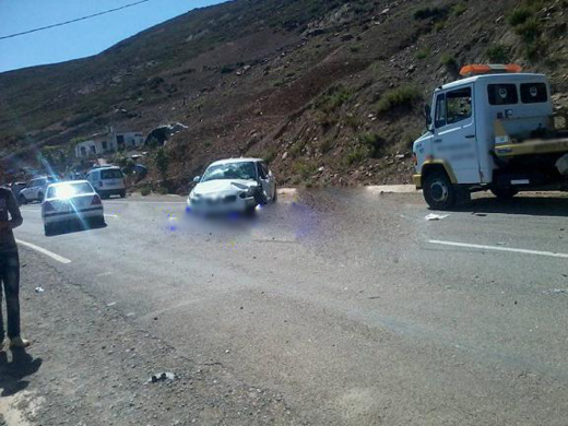إصابات و خسائر مادية جسيمة في الممتلكات في حادثة سير خطيرة على الطريق الرابطة بين الحسيمة و طنجة إصابات و خسائر مادية جسيمة في الممتلكات في حادثة سير خطيرة على الطريق الرابطة بين الحسيمة و طنجة