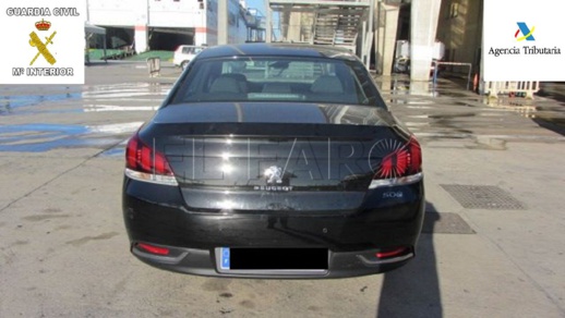 إحباط محاولة تهريب سيارة مسروقة من فرنسا بميناء مدينة مليلية المحتلة إحباط محاولة تهريب سيارة مسروقة من فرنسا بميناء مدينة مليلية المحتلة