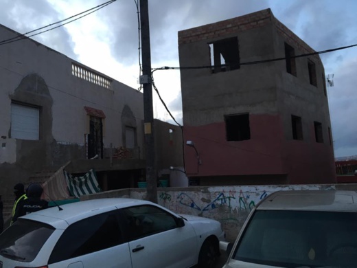 تعاون أمني أروبي يطيح بخمسة إرهابيين موالين لداعش في كل من مليلية ، برشلونة، بروكسل و فوبرتال تعاون أمني أروبي يطيح بخمسة إرهابيين موالين لداعش في كل من مليلية ، برشلونة، بروكسل و فوبرتال