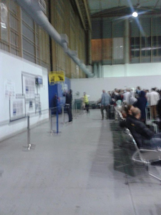 تأخر طائرة متجهة الى مطار أمستردم من الإقلاع لمدة ثلاثة ساعات تثير إستياء المسافرين بمطار العروي 