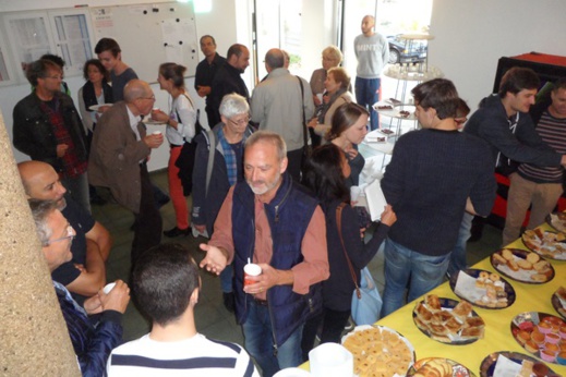 مسجد الموحدين بمدينة "اسن" الألمانية يفتح أبوابه لغير المسلمين لتعريفهم بالإسلام مسجد الموحدين بمدينة "اسن" الألمانية يفتح أبوابه لغير المسلمين لتعريفهم بالإسلام