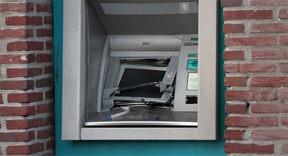 تفكيك عصابة تسرق الشبابيك الأوتوماتيكية يتزعمها مغاربة بهولندا تفكيك عصابة تسرق الشبابيك الأوتوماتيكية يتزعمها مغاربة بهولندا