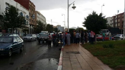 سائق سيارة يدوس على سرعة جنونية يُرسل شخصا إلى المستشفى قبل لوذه بالفرار بالناظور سائق سيارة يدوس على سرعة جنونية يُرسل شخصا إلى المستشفى قبل لوذه بالفرار بالناظور