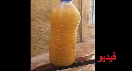 فضيحة بالفيديو: صنابير الماء "الصالح" للشرب تضّخ مياه الأوحال وسط مدينة الناظور فضيحة بالفيديو: صنابير الماء "الصالح" للشرب تضّخ مياه الأوحال وسط مدينة الناظور