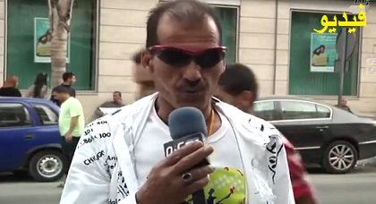 شاروك خان الناظور.. صاحب موهبة نادرة يؤدي مقطوعات موسيقية عالمية بواسطة التصفير شاروك خان الناظور.. صاحب موهبة نادرة يؤدي مقطوعات موسيقية عالمية بواسطة التصفير