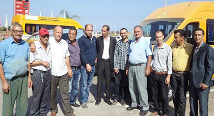 جماعة أركمان والمجلس الإقليمي يشرفان على توزيع 6 حافلات للنقل المدرسي لفائدة تلامذة قرية أركمان