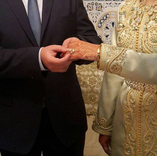 تهنئة بمناسبة الخطوبة إلى عائلتيْ "بوتخريط" و"فائز" تهنئة بمناسبة الخطوبة إلى عائلتيْ "بوتخريط" و"فائز"