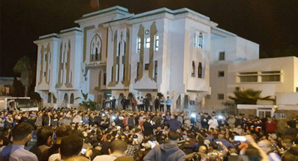 عدد من المدن المغربية تنضم للمشاركة في دعوات الاحتجاج اليوم على مقتل محسن فكري بالحسيمة عدد من المدن المغربية تنضم للمشاركة في دعوات الاحتجاج اليوم على مقتل محسن فكري بالحسيمة