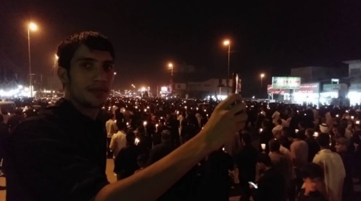 الحسيمة تفعلها مرة أخرى وتُفاجئ الجميع بمسيرة للصمت بدل غضب "الجمعة" أضاءت السماء بآلاف الشموع الحسيمة تفعلها مرة أخرى وتُفاجئ الجميع بمسيرة للصمت بدل غضب "الجمعة" أضاءت السماء بآلاف الشموع