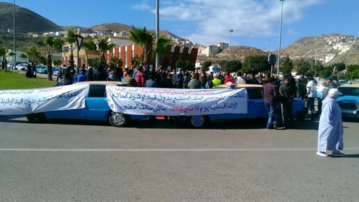 سائقو سيارات الأجرة يستنكرون إغراق الحسيمة بالمأذونيات وانتشار النقل السري وهذه مطالبهم سائقو سيارات الأجرة يستنكرون إغراق الحسيمة بالمأذونيات وانتشار النقل السري وهذه مطالبهم