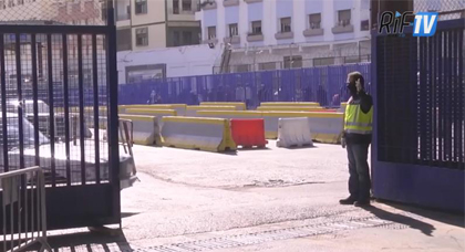 بالريفية.. السلطات الأمنية بمدينة مليلية تحمل مسؤولية الفوضى على الحدود للمغرب 