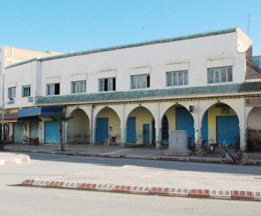 لا تفوتوا الفرصة.. منزل وسط مدينة الدريوش مطل على الشارع الرئيسي للبيع بثمن مناسب لا تفوتوا الفرصة.. منزل وسط مدينة الدريوش مطل على الشارع الرئيسي للبيع بثمن مناسب