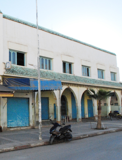 لا تفوتوا الفرصة.. منزل وسط مدينة الدريوش مطل على الشارع الرئيسي للبيع بثمن مناسب لا تفوتوا الفرصة.. منزل وسط مدينة الدريوش مطل على الشارع الرئيسي للبيع بثمن مناسب