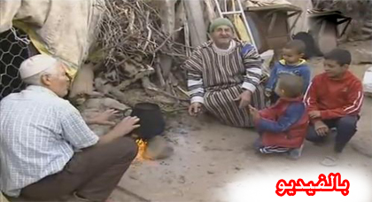 بالفيديو.. ساكنة جبال الريف تبدأ في جمع الحطب إستعدادا لمواجهة لفحات البرد 