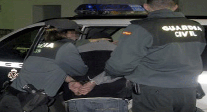 القبض على شاب بمليلية يسرق القاصرين الأجانب بإستعمال أدوات حادة