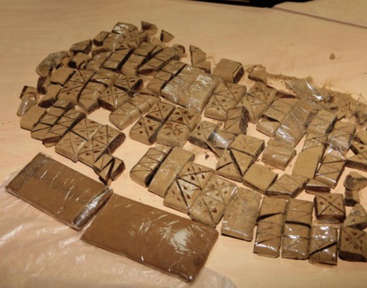 الشرطة تحبط عملية تهريب 120 كيلوغرام من المخدرات الشرطة تحبط عملية تهريب 120 كيلوغرام من المخدرات