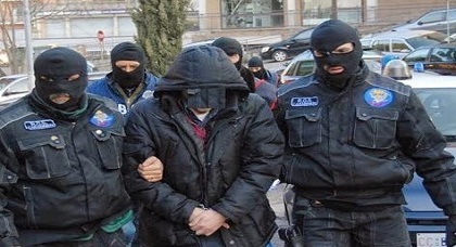 إيطاليا تعتقل أكبر مروج للمخدرات بأوروبا المغربي "برحيلي" بعد مطارته دوليا إيطاليا تعتقل أكبر مروج للمخدرات بأوروبا المغربي "برحيلي" بعد مطارته دوليا