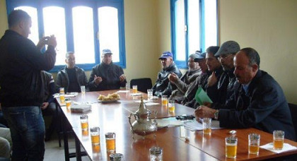 فلاحو بني سيدال لوطا يؤسسون تعاونية فلاحية ويعقدون جمعا عاما لإفراز مكتبها فلاحو بني سيدال لوطا يؤسسون تعاونية فلاحية ويعقدون جمعا عاما لإفراز مكتبها