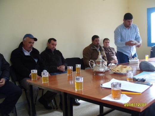 فلاحو بني سيدال لوطا يؤسسون تعاونية فلاحية ويعقدون جمعا عاما لإفراز مكتبها فلاحو بني سيدال لوطا يؤسسون تعاونية فلاحية ويعقدون جمعا عاما لإفراز مكتبها