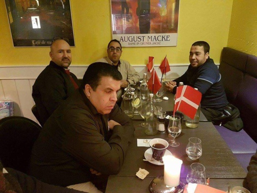 نشطاء مغاربة بالدانمارك يعقدون اجتماعا تشاوريا للتداول في الشؤون المطروحة لصالح الجالية المغربية نشطاء مغاربة بالدانمارك يعقدون اجتماعا تشاوريا للتداول في الشؤون المطروحة لصالح الجالية المغربية
