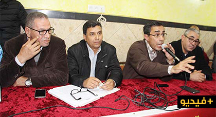 مدينة الناظور ستغرق يوم غد الخميس وسط أكوام الأزبال بسبب إضراب عمال النظافة عن العمل مدينة الناظور ستغرق يوم غد الخميس وسط أكوام الأزبال بسبب إضراب عمال النظافة عن العمل