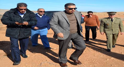 بعد التساقطات المطرية الأخيرة.. عامل الدريوش يتفقد الأودية والأحياء المحاذية لها ويعطي تعليماته للتحلي باليقظة بعد التساقطات المطرية الأخيرة.. عامل الدريوش يتفقد الأودية والأحياء المحاذية لها ويعطي تعليماته للتحلي باليقظة