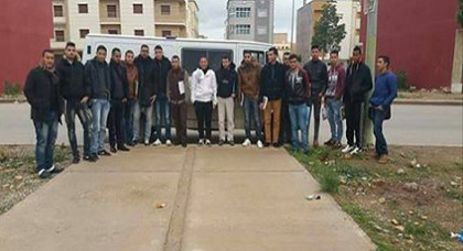 طلبة بويافر: لاسترجاع حافلتنا اشترطوا علينا تسجيل فيديو نعتذر ونهتف فيه بحسنات رئيس الجماعة طلبة بويافر: لاسترجاع حافلتنا اشترطوا علينا تسجيل فيديو نعتذر ونهتف فيه بحسنات رئيس الجماعة