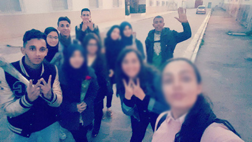 طلبة المعهد التكنولوجي وتلامذة ثانوية "الجديدة" في زيارة إلى دار العجزة بالناظور لإدخال البهجة على نزلائها طلبة المعهد التكنولوجي وتلامذة ثانوية "الجديدة" في زيارة إلى دار العجزة بالناظور لإدخال البهجة على نزلائها