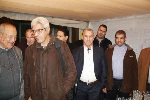 صيد الكاميرا: الريفيان الوزاني وأبرشان في حديث مطوّل خلال حفل بالعاصمة فما الذي دار بين السياسيين؟ صيد الكاميرا: الريفيان الوزاني وأبرشان في حديث مطوّل خلال حفل بالعاصمة فما الذي دار بين السياسيين؟