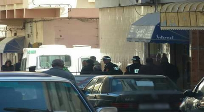 سلطات أزغنغان تغلق بالقوة محلا لبيع النظارات وهذا هو السبب