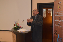 في ندوة دولية بمكناس.. المفكر "بودهن": الدارجة المغربية أمازيغية، الباحث "فرحاض": الريف أُقصيَ من اللغة المُمعيرة في ندوة دولية بمكناس.. المفكر "بودهن": الدارجة المغربية أمازيغية، الباحث "فرحاض": الريف أُقصيَ من اللغة المُمعيرة