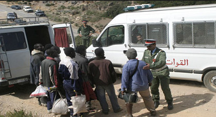 سلطات بني أنصار توقف تدفق عشرات المهاجرين الأفارقة إلى مليلية