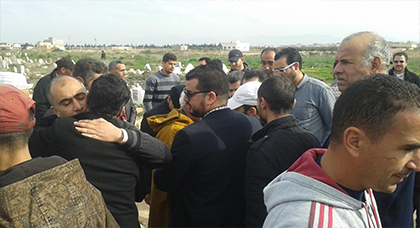 تشييع جنازة مناضل جمعية المعطلين بالناظور حفيظ إمخبوشن لمثواه الأخير