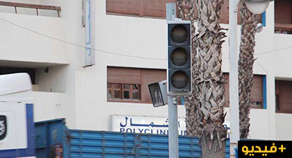 إشارة ضوئية معطلة بالطريق المؤدية إلى تاويمة تعرقل حركة المرور بمدخل مدينة الناظور إشارة ضوئية معطلة بالطريق المؤدية إلى تاويمة تعرقل حركة المرور بمدخل مدينة الناظور