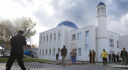 الأمين العام للمجلس الأعلى للمسلمين يوجه دعوة لتوحيد الخطبة بمساجد ألمانيا لهذا السبب