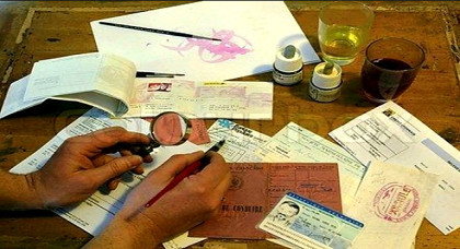 إسبانيا تقر بفضيحة "تأشيرات شينغن" المزورة في المغرب إسبانيا تقر بفضيحة "تأشيرات شينغن" المزورة في المغرب