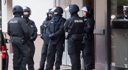  الشرطة الألمانية تداهم عدة مساكن شرقي البلاد بحثا عن منتمين لداعش 