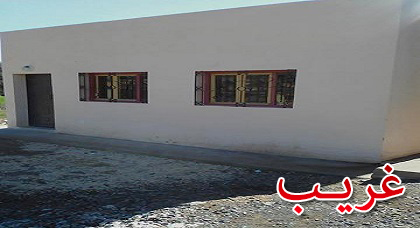بعد 4 سنوات من الانتظار.. بناء "مدرسة" عبارة عن "حجرة واحدة" بأقسام مشتركة ضواحي إعزانن